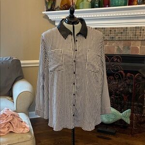 Torrid Black and White Houndstooth Blouse
